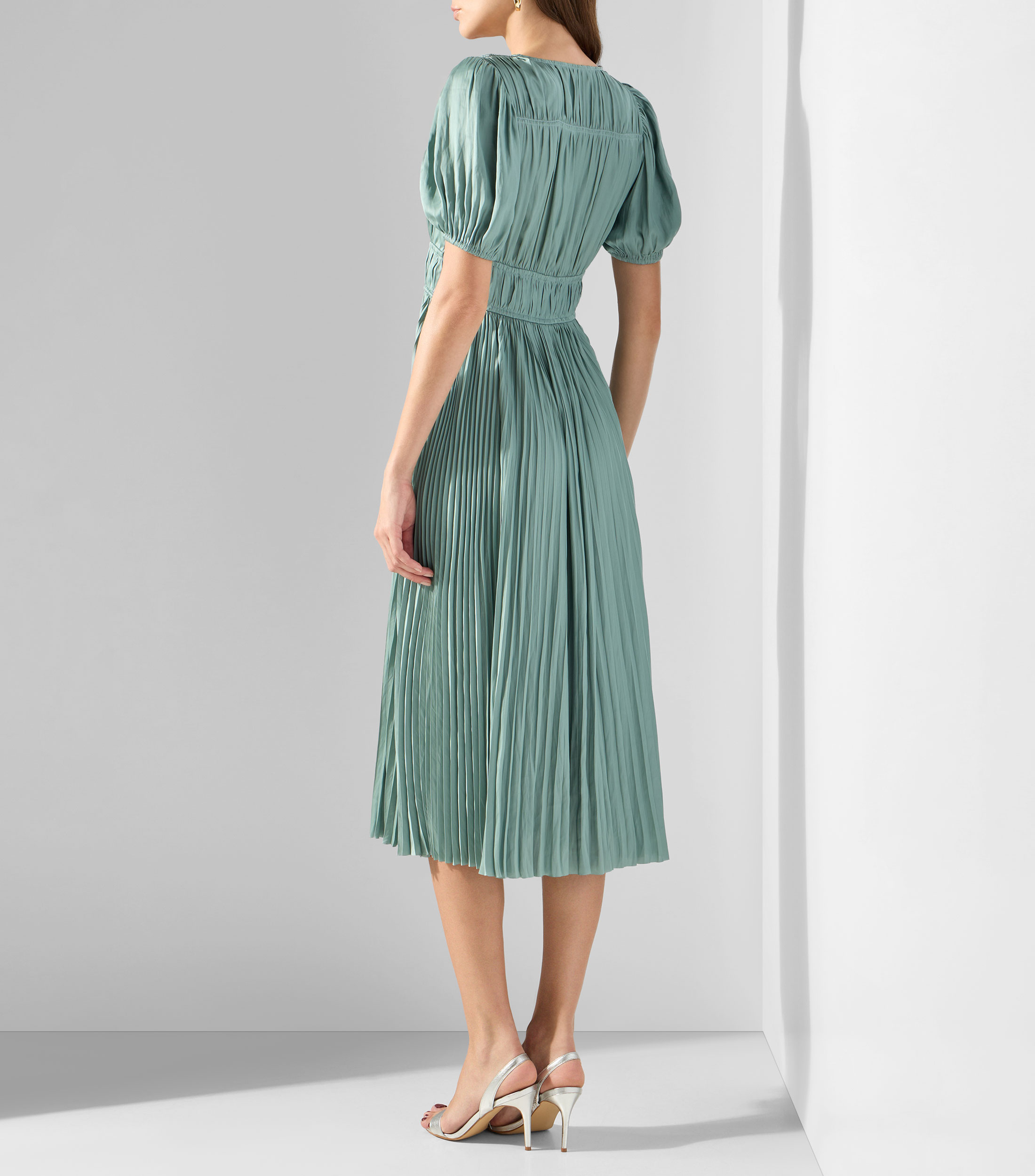 Vestido midi liso Mujer